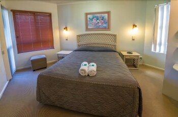 Standard Apartment, 2 Bedrooms - Guestroom