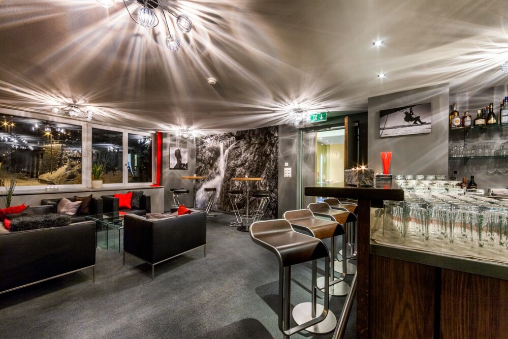 Hotel Bar