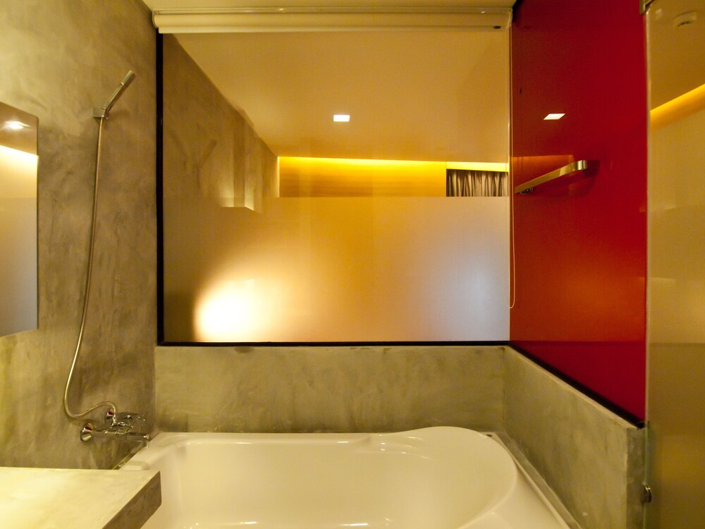 Jetted Tub