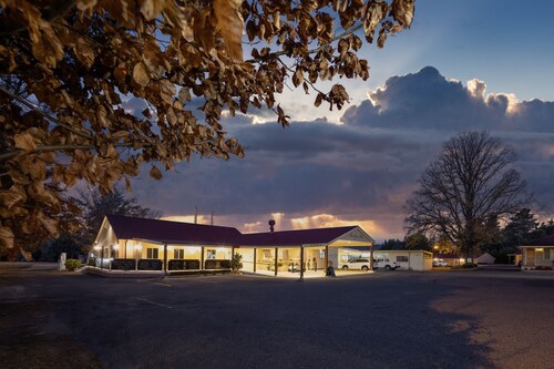Black Gold Motel