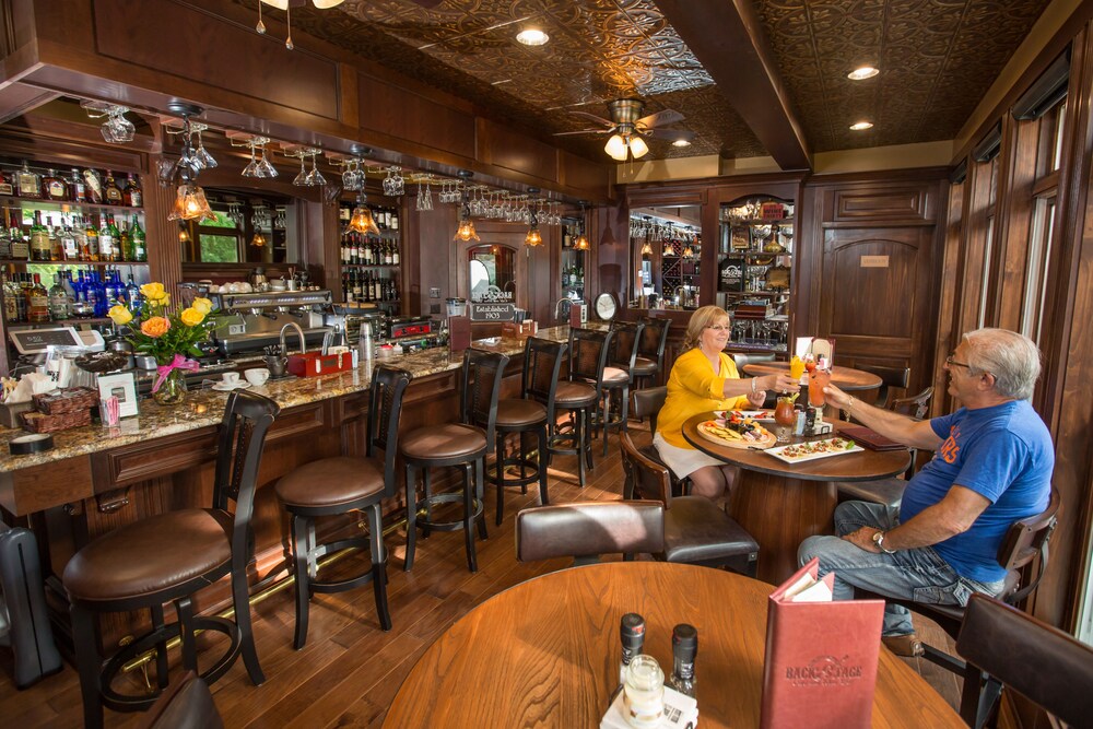 Hotel Bar