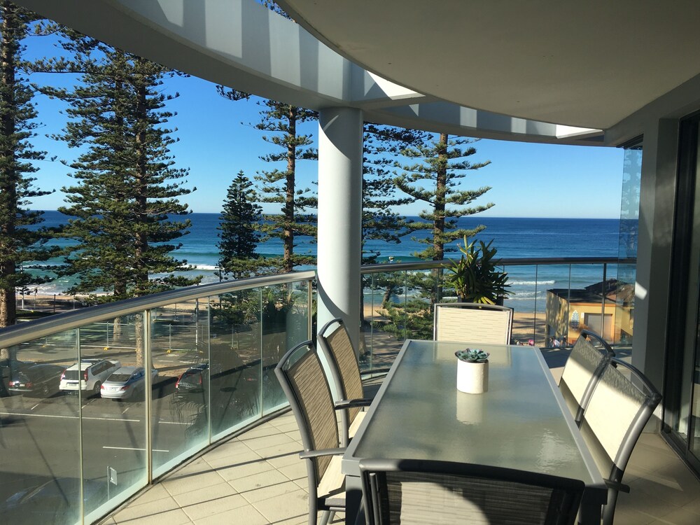 Bella Vista Three Bedroom Penthouse - Guestroom View