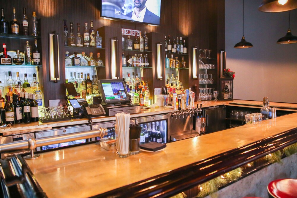 Hotel Bar