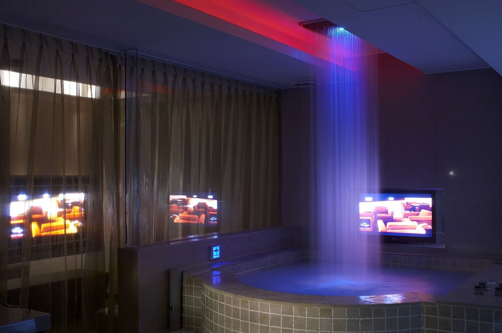 Jetted Tub