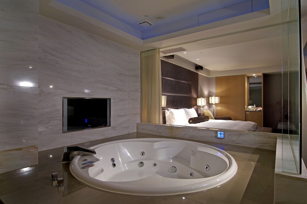 Jetted Tub