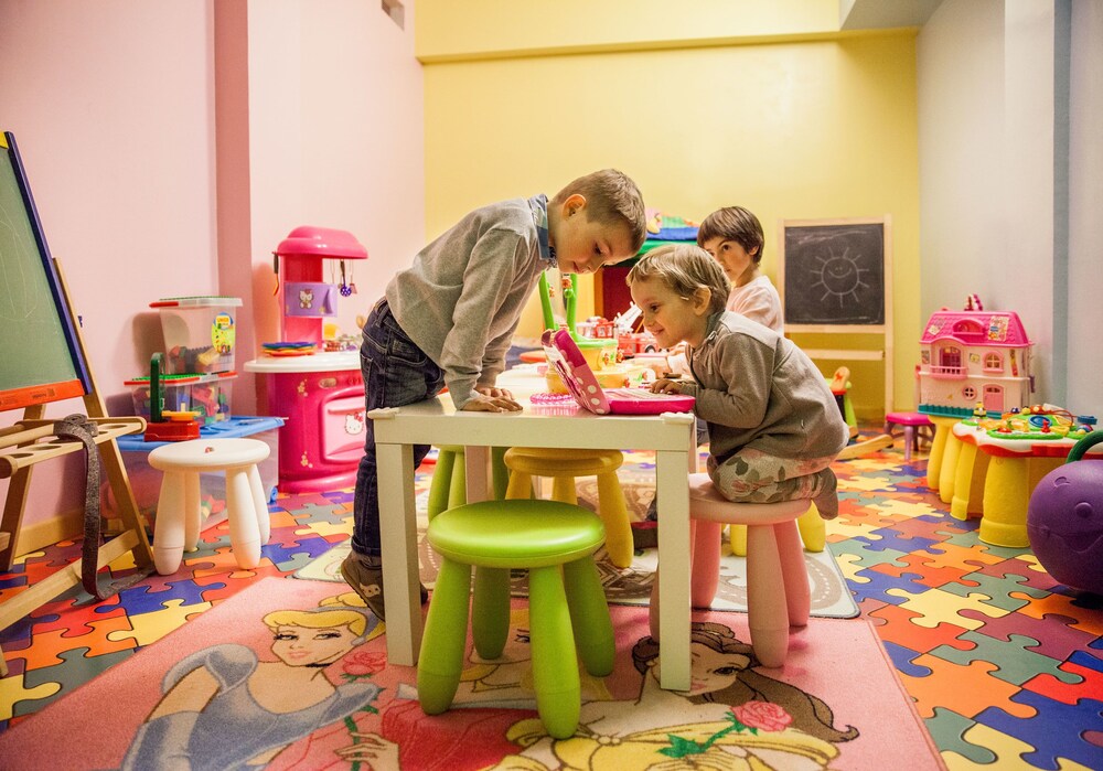 Childrens Play Area - Indoor