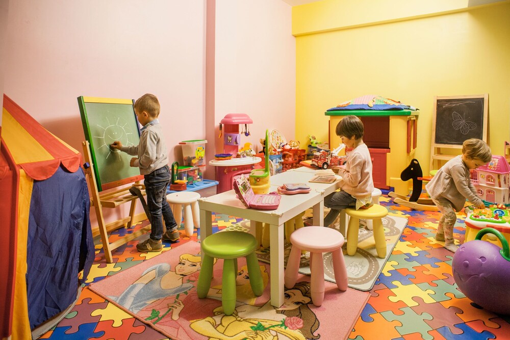 Childrens Play Area - Indoor