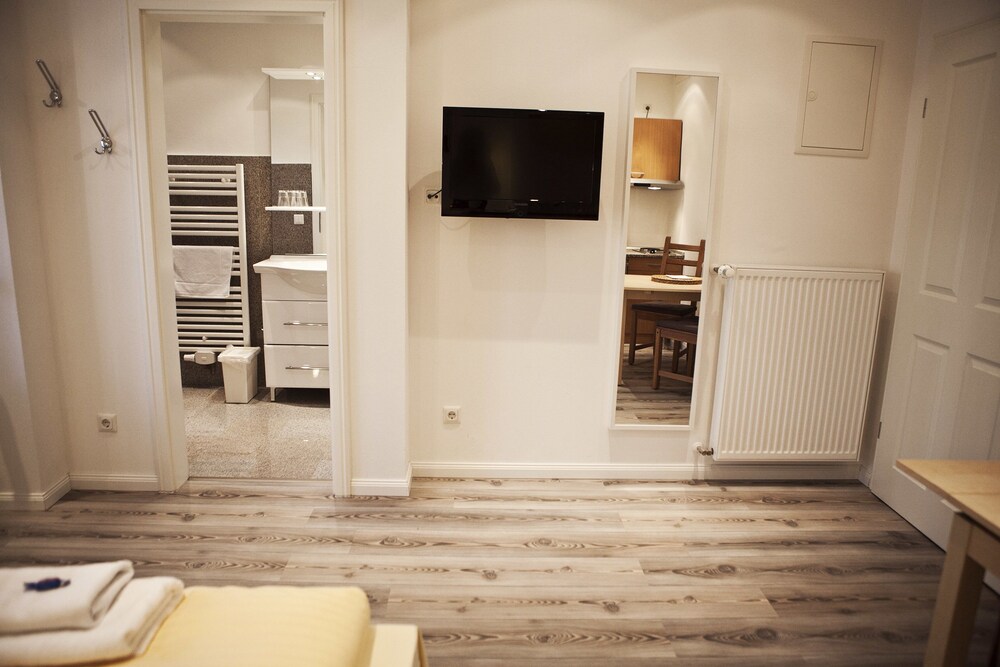 Comfort Double Room, Private Bathroom - Guestroom