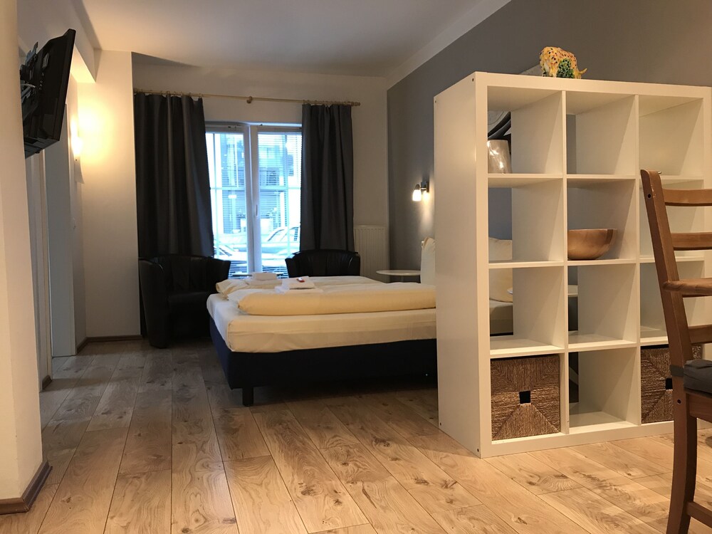 Comfort Studio with Private Bathroom - Guestroom