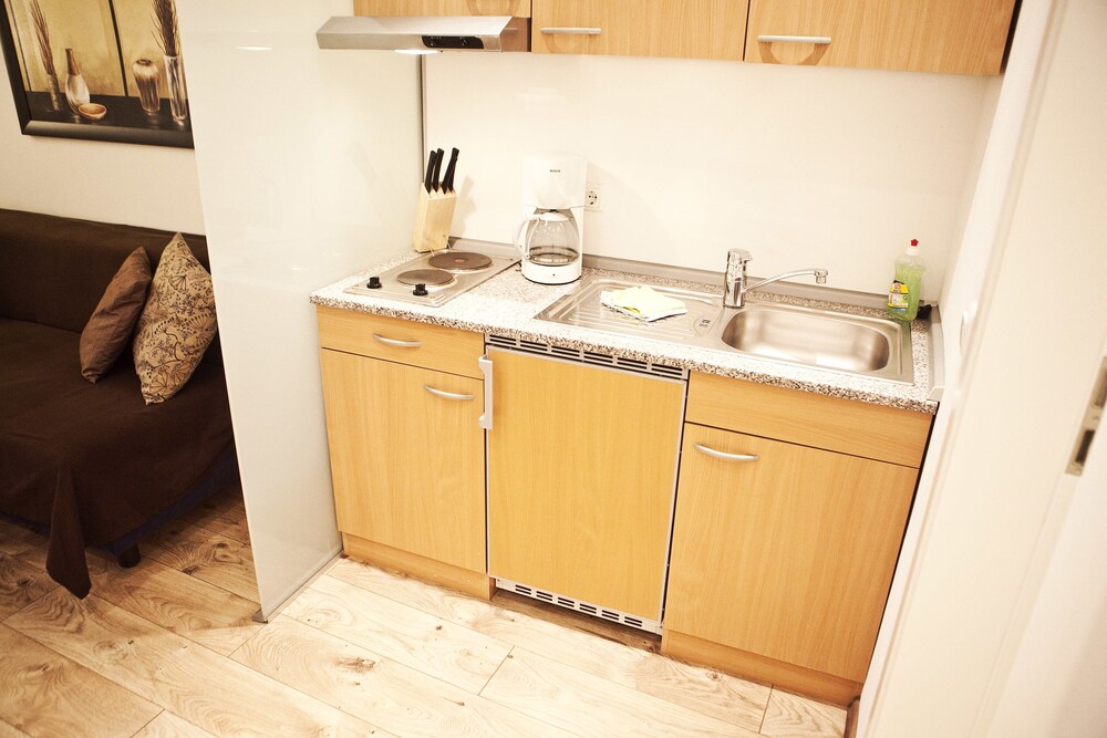 Comfort Studio with Private Bathroom - In-Room Kitchenette