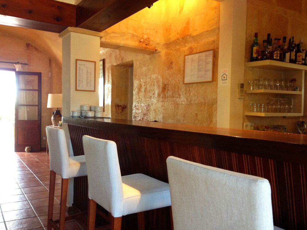 Hotel Bar