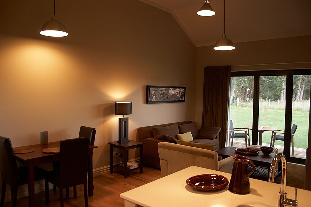 Garden Cottage - Living Room