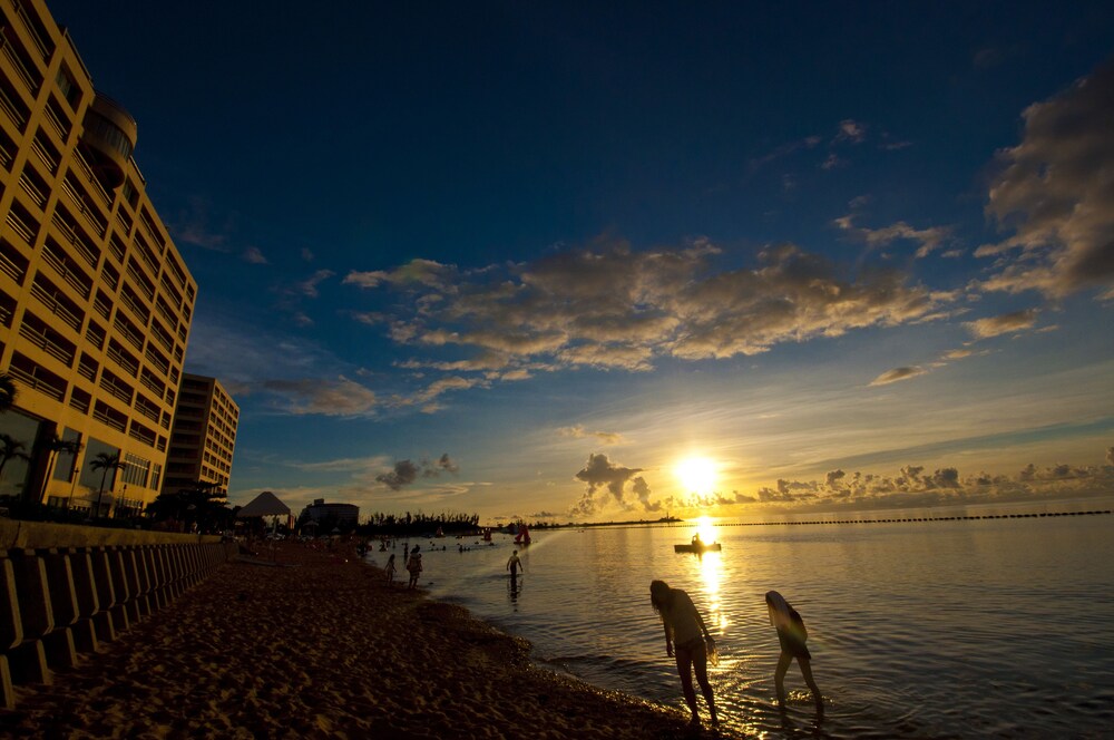 ชายหาด