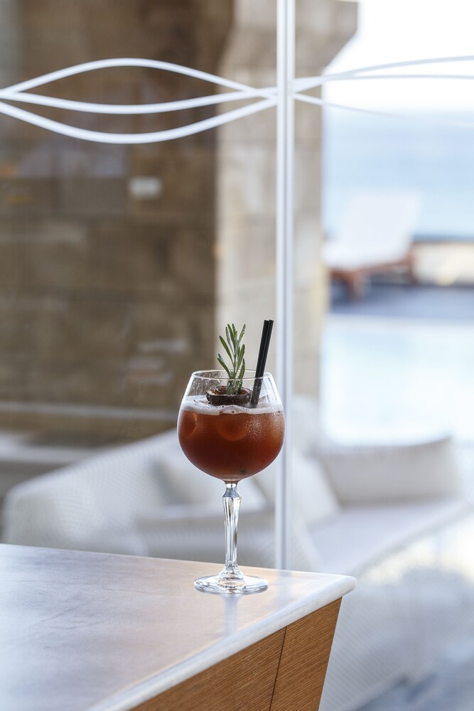 Hotel Bar