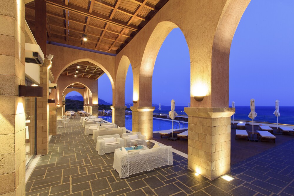 Hotel Bar