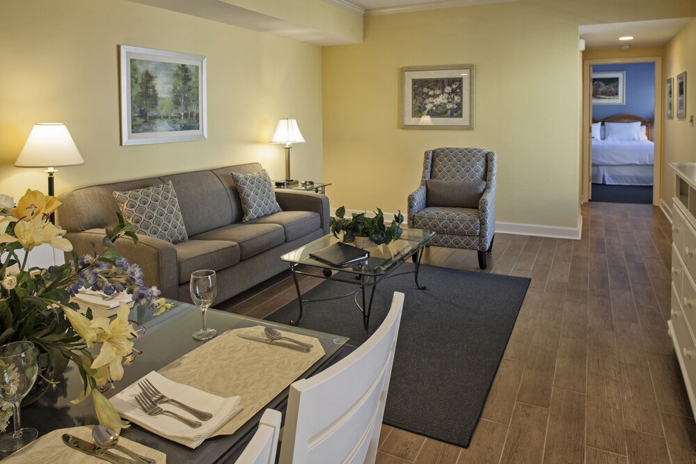 Villa, 1 Bedroom - Living Room