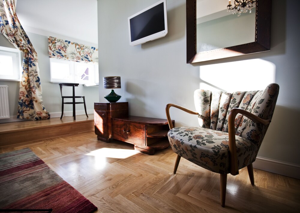 Deluxe Room (Street View) - Living Area