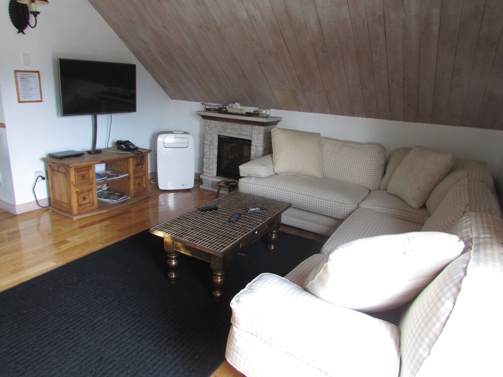 Romantic Room, 1 Queen Bed - Living Area
