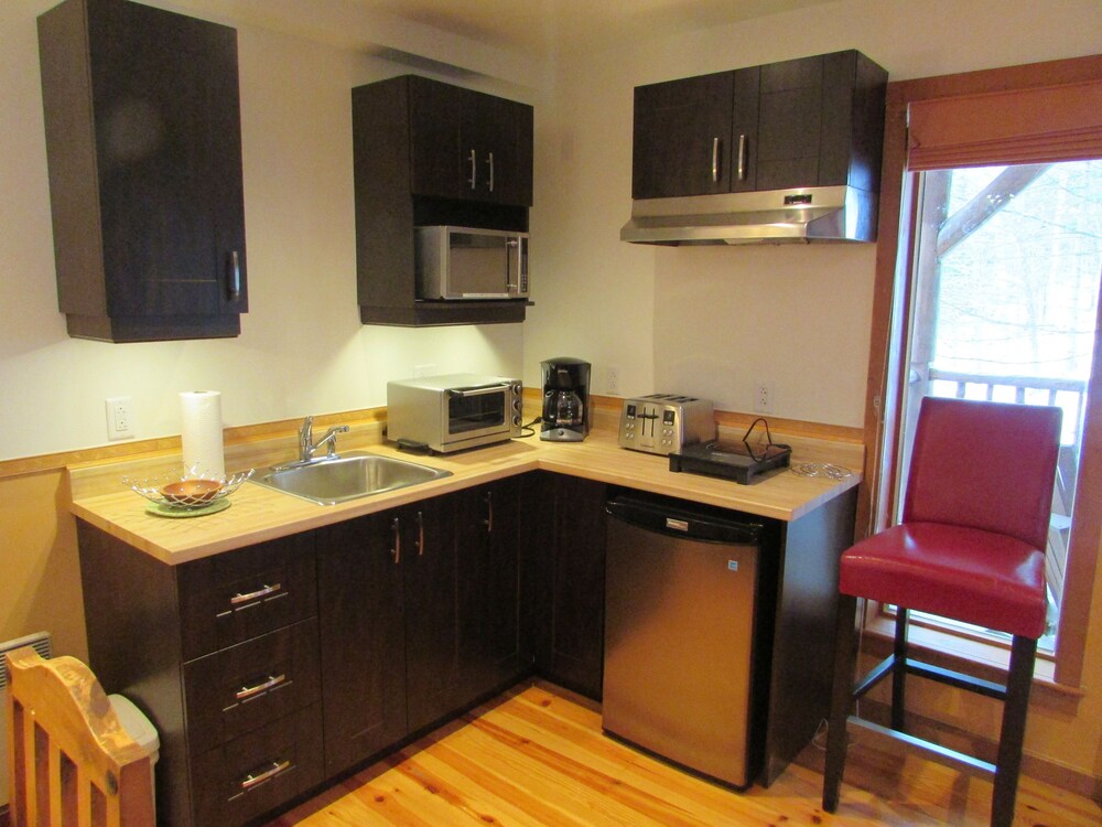 Grand Suite, 1 Queen Bed with Living Room and Private Terrace - In-Room Kitchen