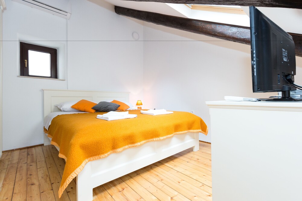 Deluxe Apartment - Guestroom