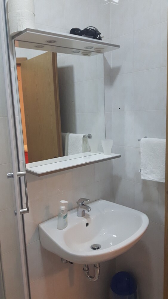 Standard Apartment - Bathroom