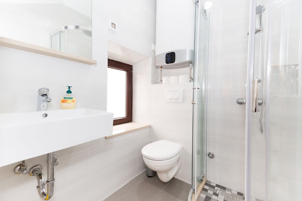 Deluxe Apartment - Bathroom