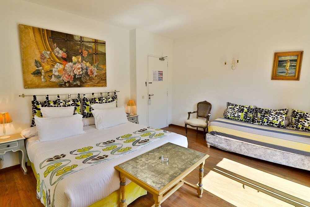 Guestroom