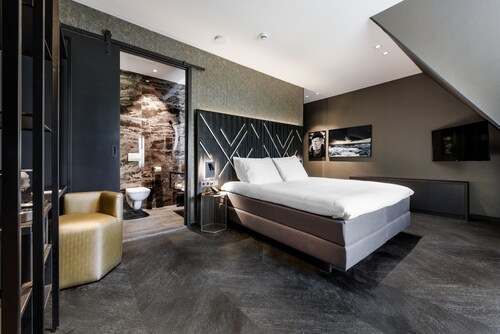 Le Petit Marin Boutique Hotel