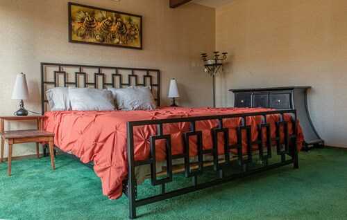 Woodsong - 5,600sf of Architectural Masterpiece