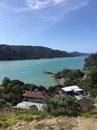 "The Deck" Magnificent panoramic views of Whangaroa Harbour and landscape