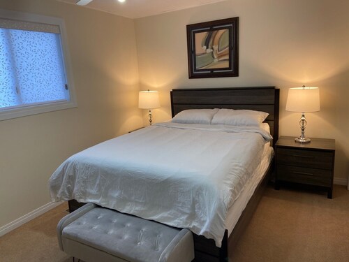 RheLi Amazing Vacation Rentals - Blairmore, Crowsnest Pass