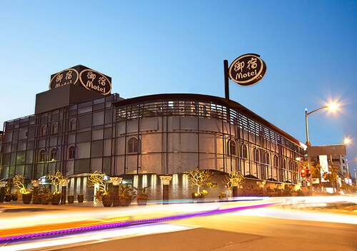 Royal Group Motel Buo Ai Branch