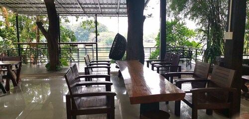 T&T Hostel Kanchanaburi