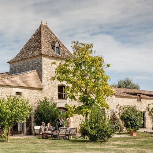 Delightful 2 bedroom accommodation - La Petite Maison