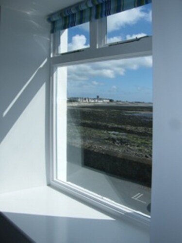 Manx cottage, on sea front in Castletown. Four star property, 5 mins from town