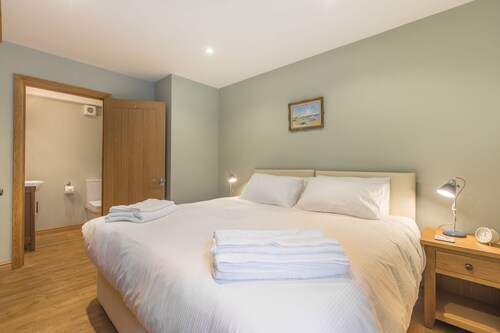 The Hawthorns - a holiday cottage that sleeps 6 guests in 3 bedrooms