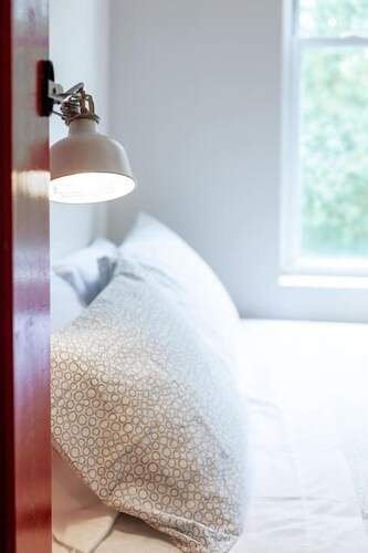 This apartment is a 2 bedroom(s), 1 bathrooms, located in washington, DC.