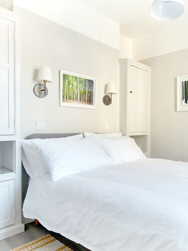 Spacious beach front apartment with stunning sea views - Prince of Wales Terrace