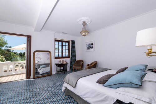 VILLA-AMICITIA LE RAYOL, Villa Exceptionnelle, Vue Mer Fabuleuse, Piscine Miroir