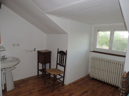 Maison indépendante 170m2, jardin clos 1000m2 ,10 pers, proche lac de Panthier