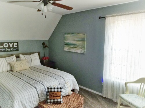 Fall Getaway!! Wister Ridge Cottage (sleeps 10)