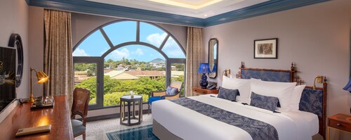 Silk Path Grand Hue Hotel & Spa
