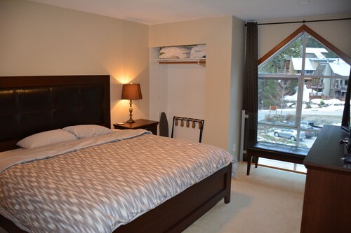 Whistler Getaway 3 Bedroom TownHome