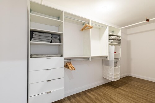 Simply Comfort. UV DISINFECTED 2BR 2STOREY Loft. Free Parking. Gym