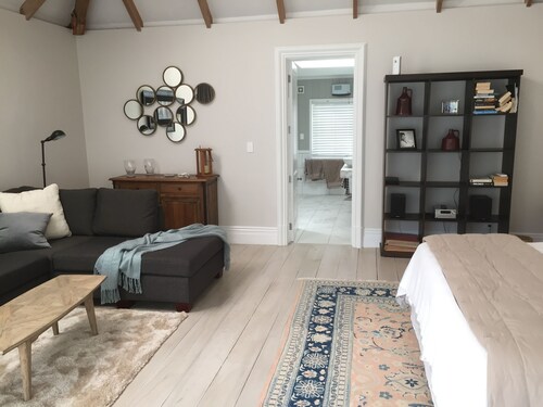 Luxury B&B in Beautiful Garden Setting