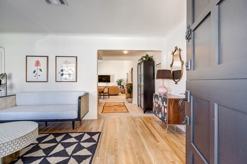 One of a kind home in Downtown Huntington Beach!