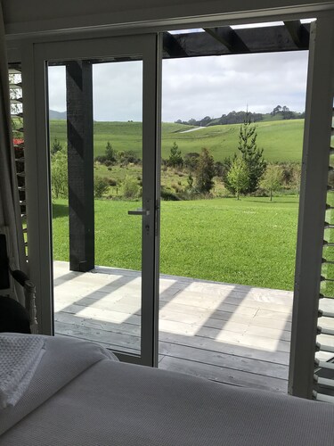 Beautiful Country House - close to the famous Matakana Village and Omaha Beach