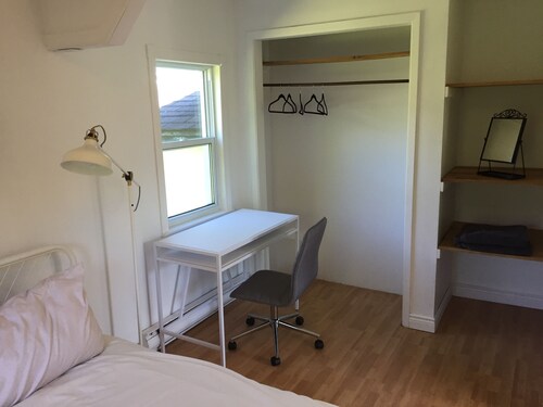 The Yellow-Door Cottage in Saint Martins