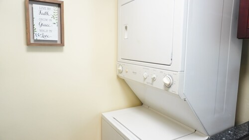 ✪CityView Condo✪KING BED, Near DOWNTOWN WPB