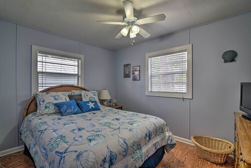 NEW! Serene Home w/ Ramp, Walk to Wildlife Refuge!